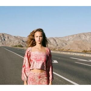 Kimchi Blue x Urban Outfitters crop puff sleeve top size xs